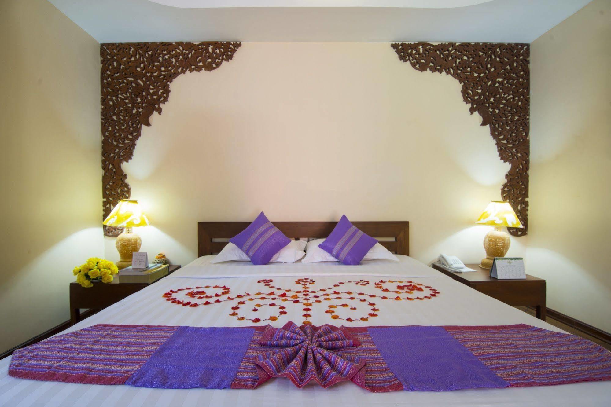 Bawga Theiddhi Hotel Баган Экстерьер фото